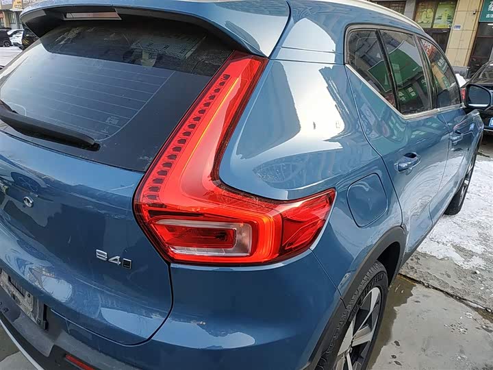 Фото 7 - Volvo XC40