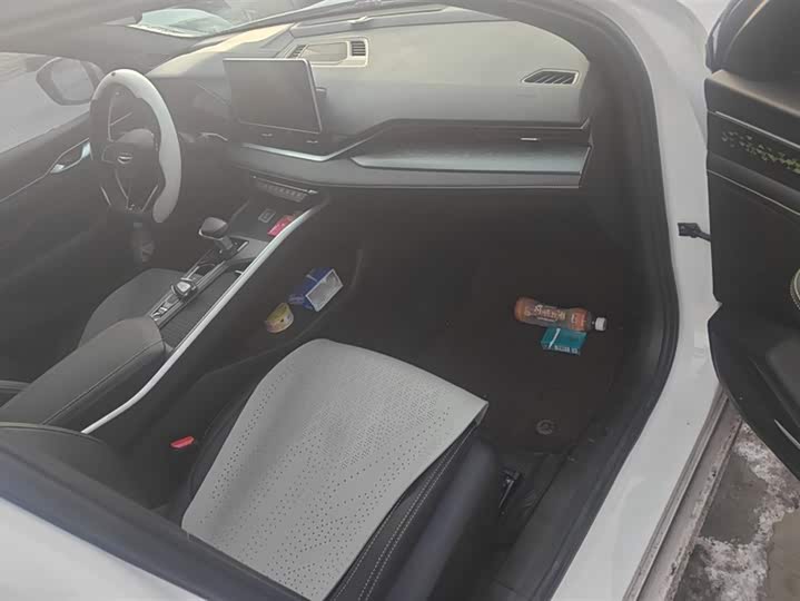 Фото 8 - Geely Preface