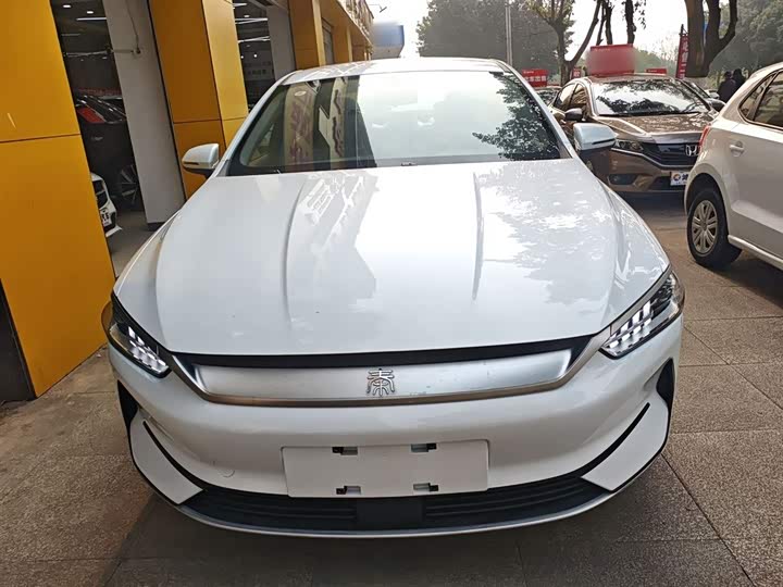 Фото 3 - BYD Qin Plus