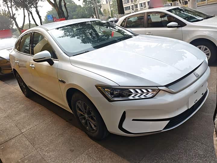 Фото 4 - BYD Qin Plus