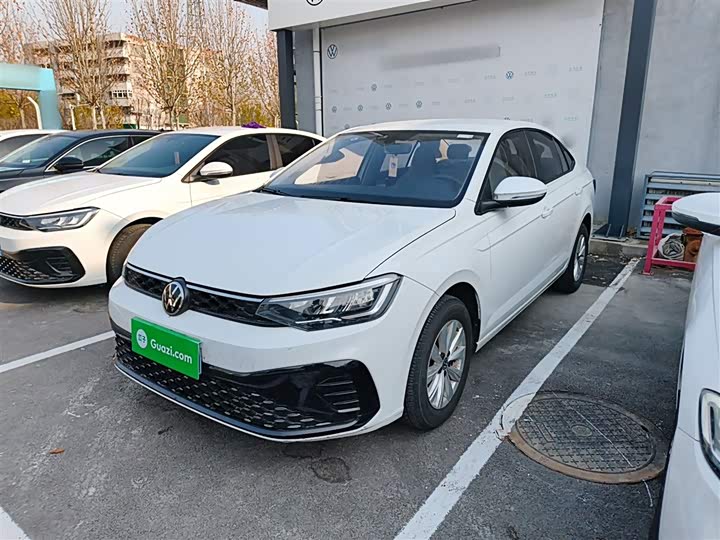 Фото 1 - Volkswagen Lavida