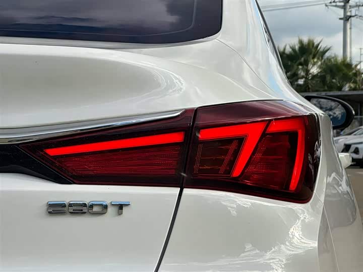 Фото 6 - Changan Eado Plus