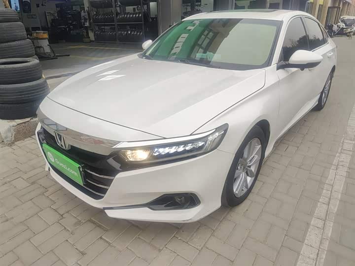 Фото 2 - Honda Accord