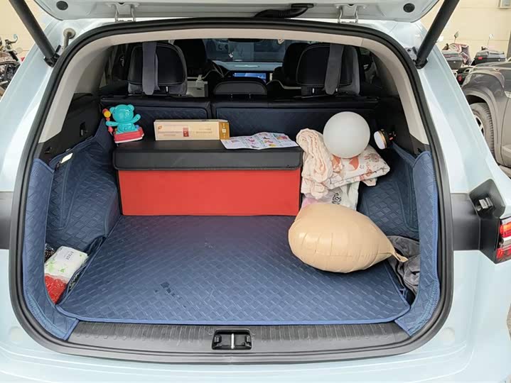 Фото 4 - Geely Monjaro