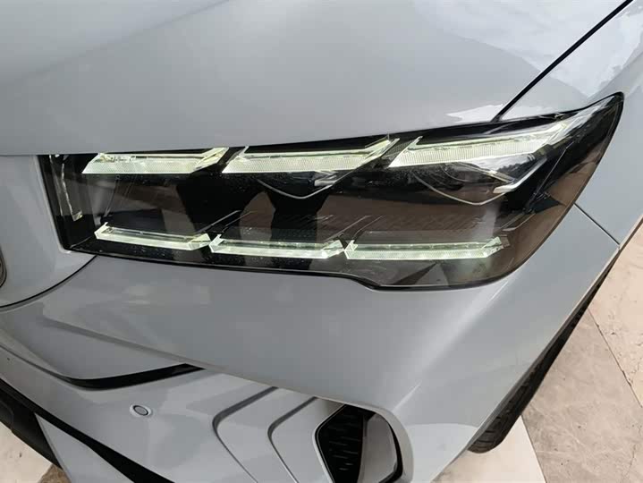 Фото 5 - Geely Monjaro