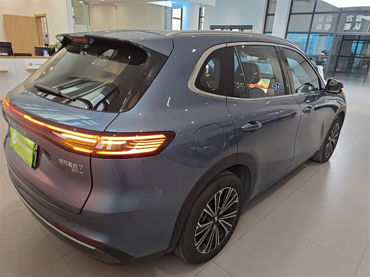 Фото 7 - Geely Galaxy Starship 7