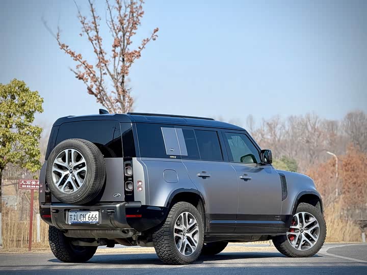 Фото 6 - Land Rover Defender