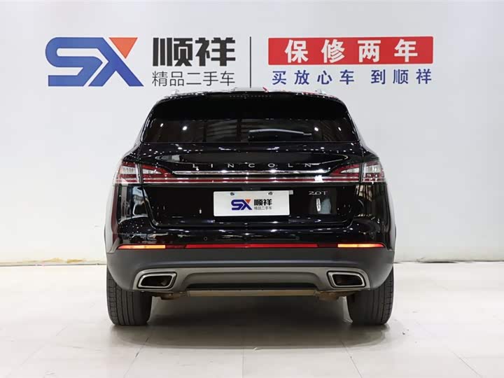 Фото 5 - Lincoln Nautilus