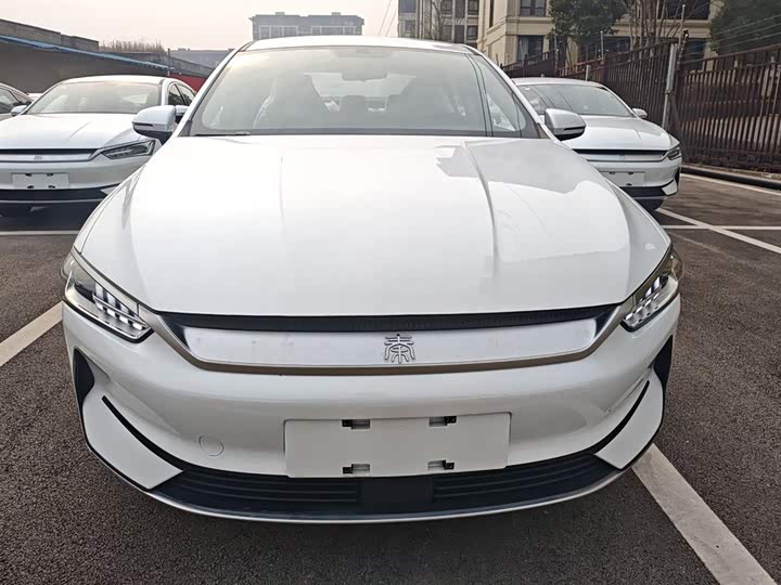 Фото 3 - BYD Qin Plus