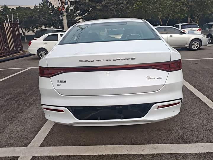 Фото 6 - BYD Qin Plus