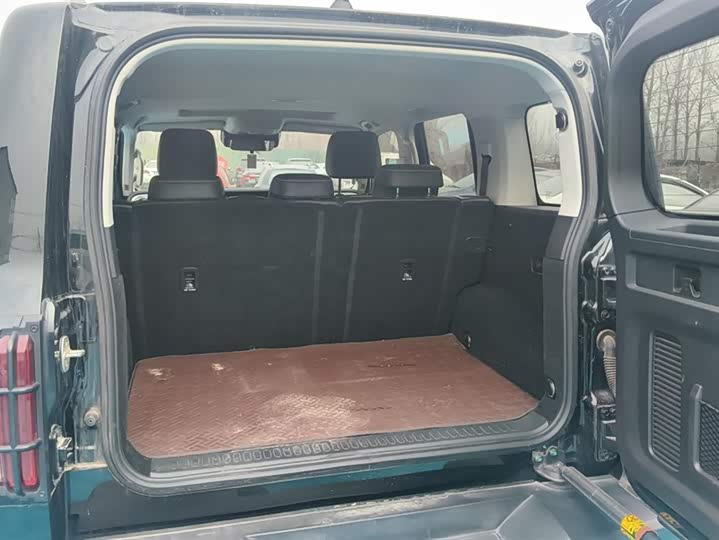 Фото 4 - Tank 300