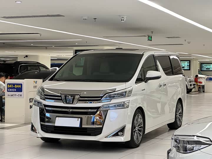 Фото 1 - Toyota Vellfire