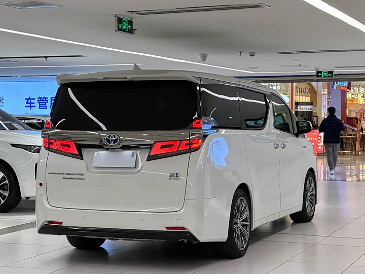 Фото 5 - Toyota Vellfire