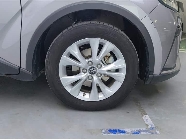 Фото 6 - Toyota Izoa