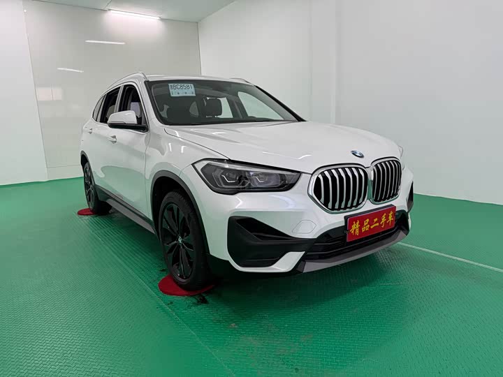 Фото 3 - BMW X1