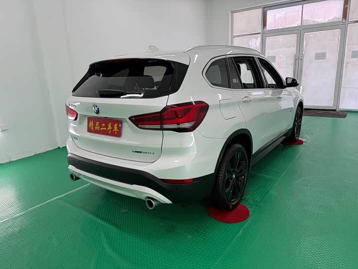 Фото 4 - BMW X1