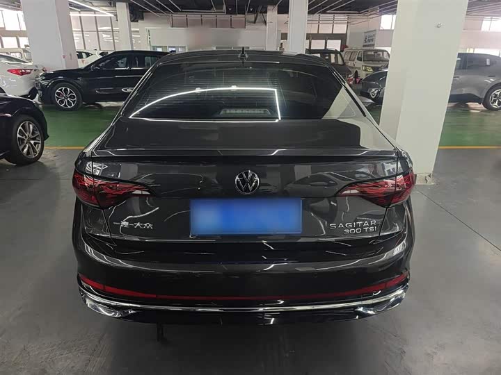 Фото 6 - Volkswagen Sagitar L