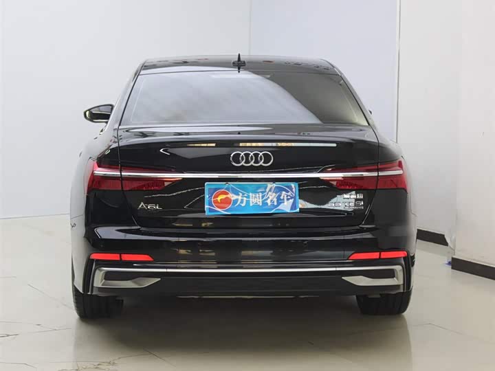 Фото 4 - Audi A6L