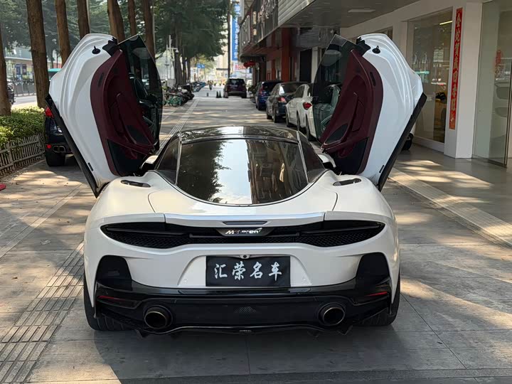 Фото 7 - McLaren GT