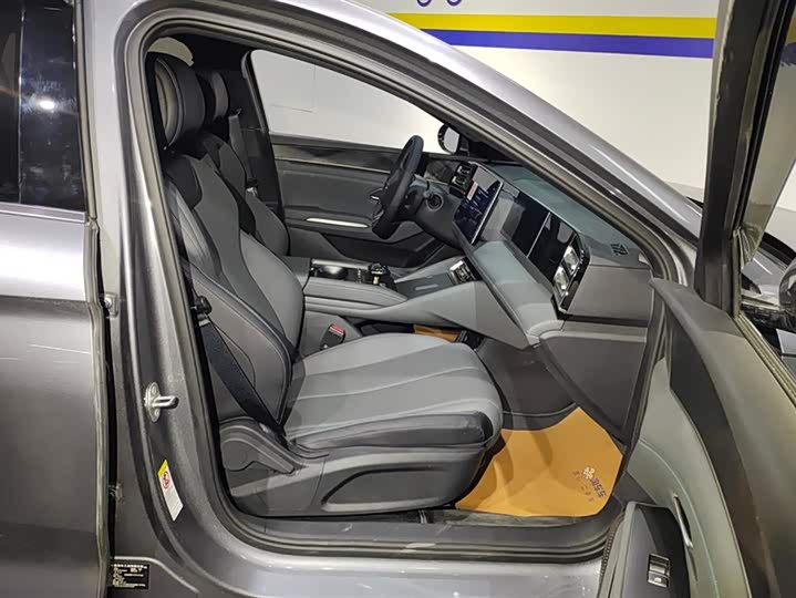 Фото 8 - BYD Qin L