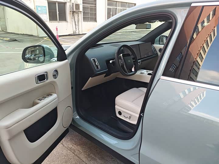 Фото 5 - LiXiang L6