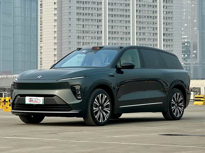 Фото 1 - Nio ES8
