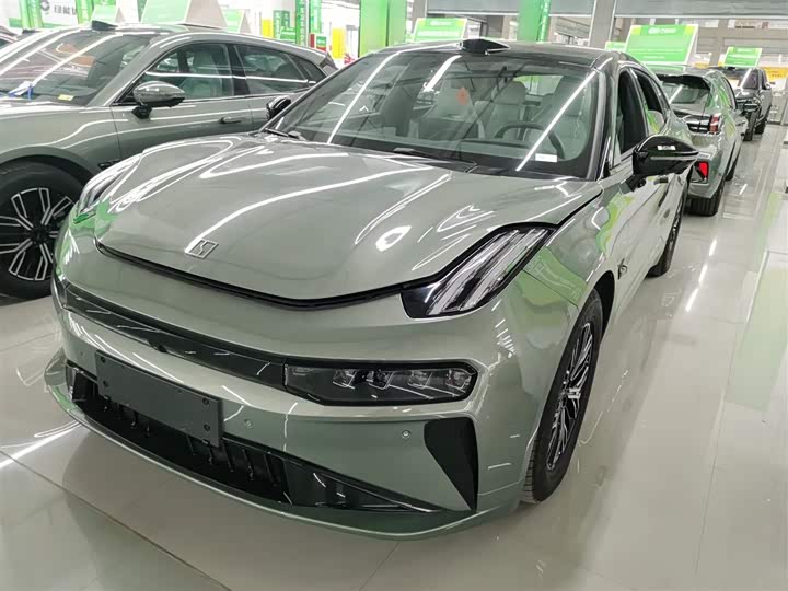 Фото 2 - Zeekr 001