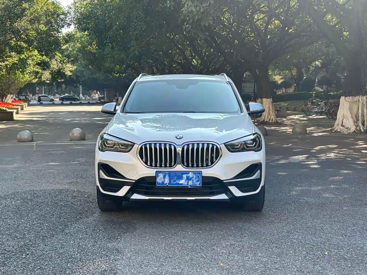 Фото 2 - BMW X1