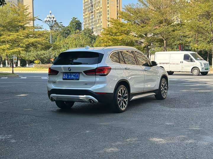 Фото 4 - BMW X1