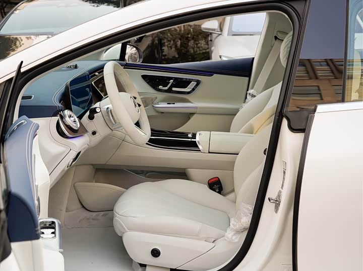 Фото 9 - Mercedes-Benz EQE