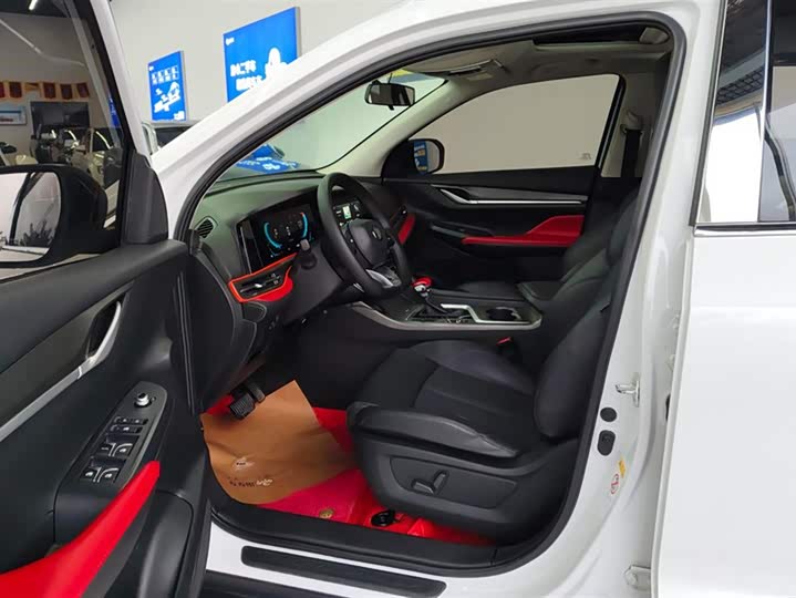 Фото 9 - Changan CS55 Plus