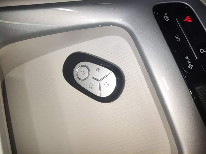 Фото 9 - Geely Galaxy Geome