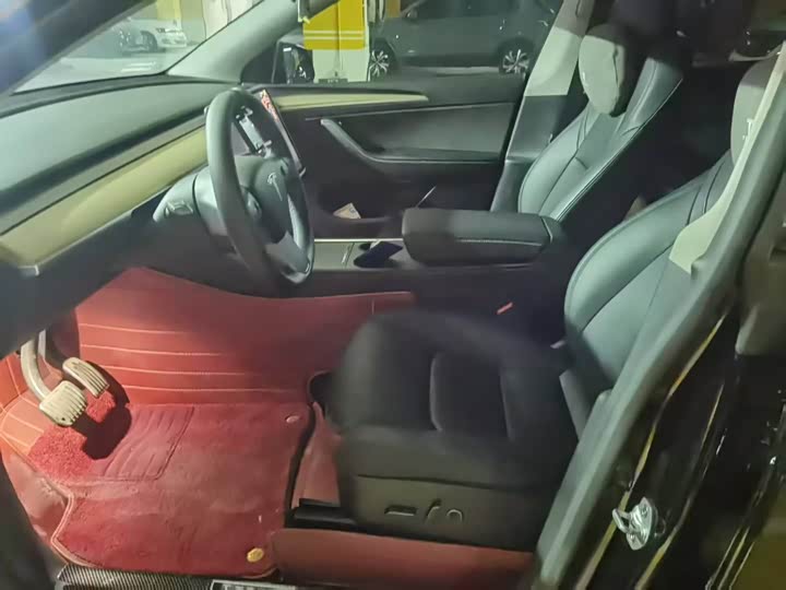 Фото 2 - Tesla Model Y