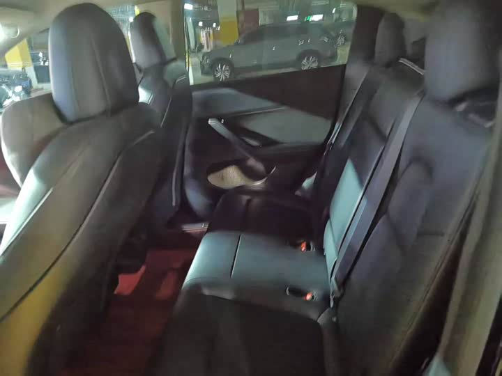 Фото 3 - Tesla Model Y