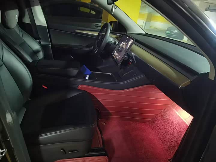 Фото 4 - Tesla Model Y