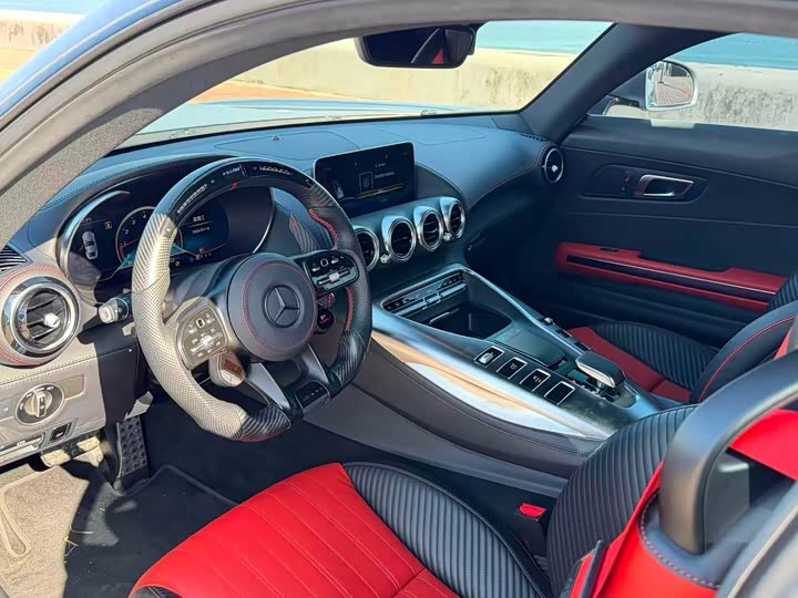 Фото 2 - Mercedes-Benz AMG GT