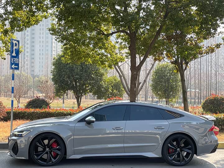 Фото 3 - Audi RS 7