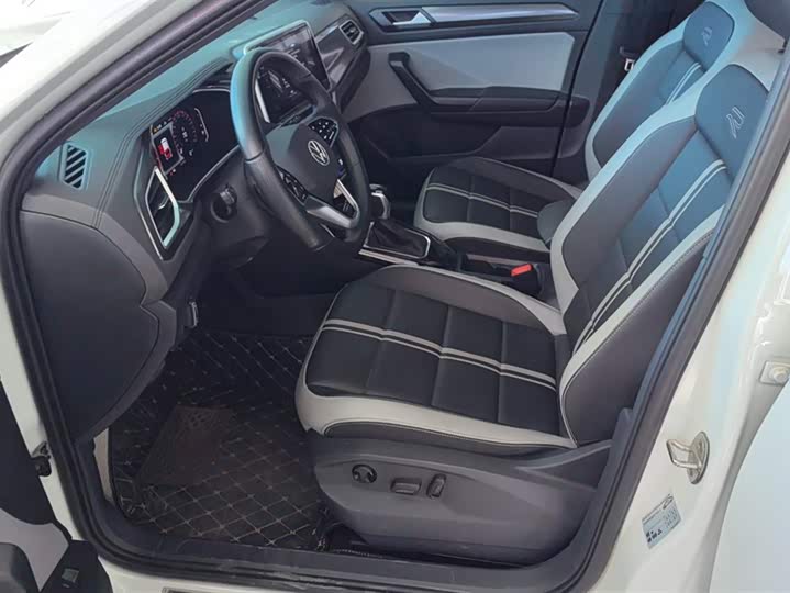 Фото 9 - Volkswagen T-Roc