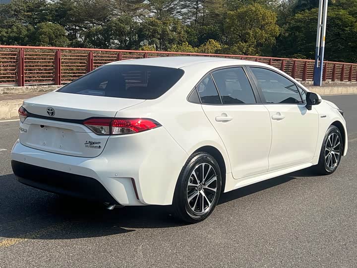 Фото 4 - Toyota Levin