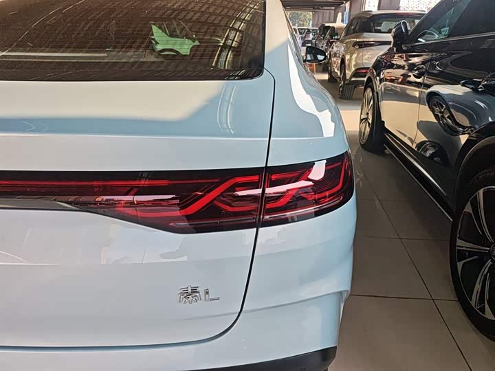 Фото 8 - BYD Qin L