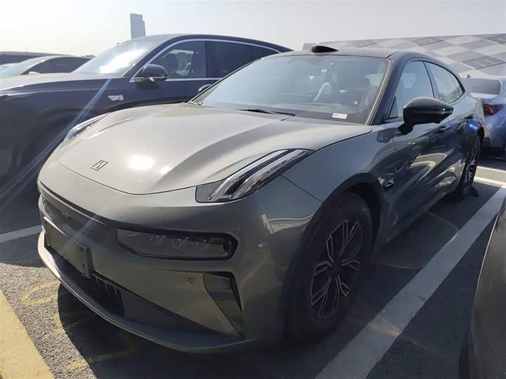 Фото 2 - Zeekr 001