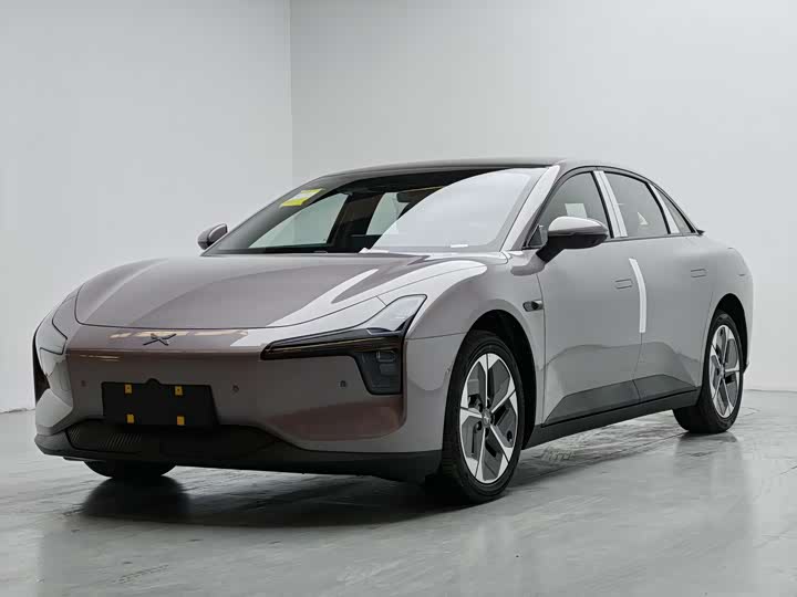 Фото 1 - XPeng Mona M03