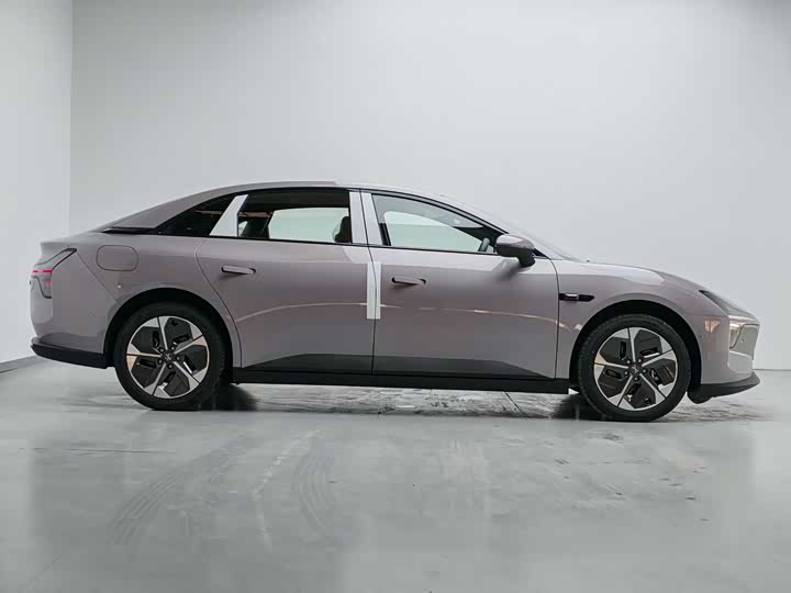 Фото 7 - XPeng Mona M03