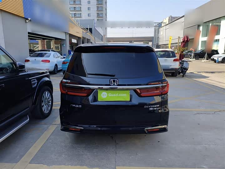 Фото 6 - Honda Odyssey