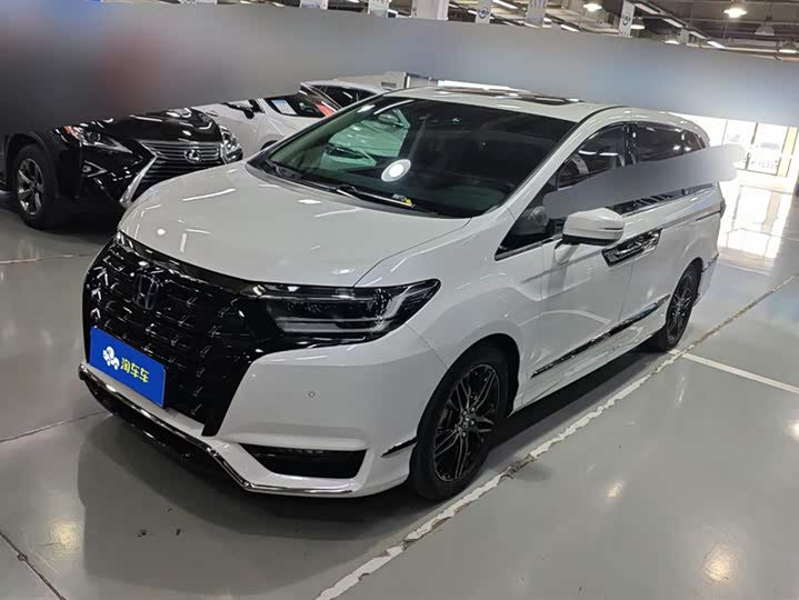 Фото 1 - Honda Elysion