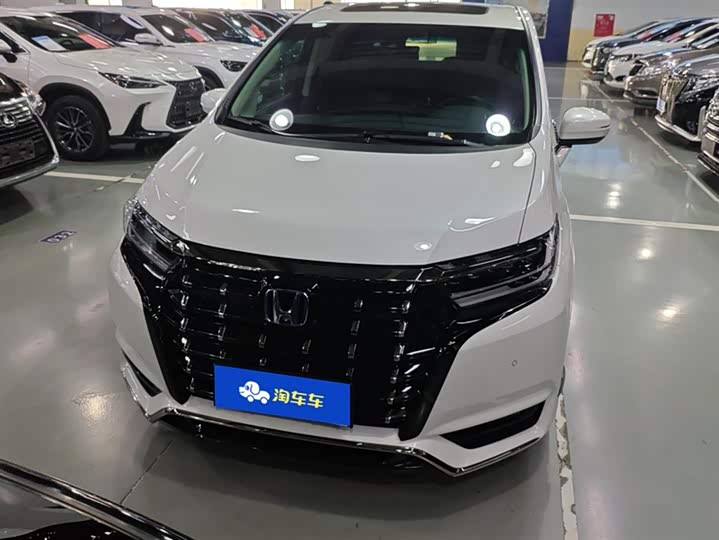 Фото 2 - Honda Elysion