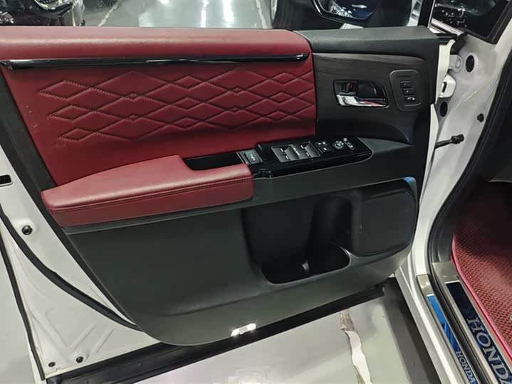 Фото 7 - Honda Elysion