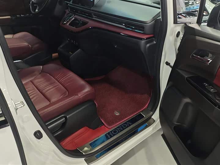 Фото 8 - Honda Elysion