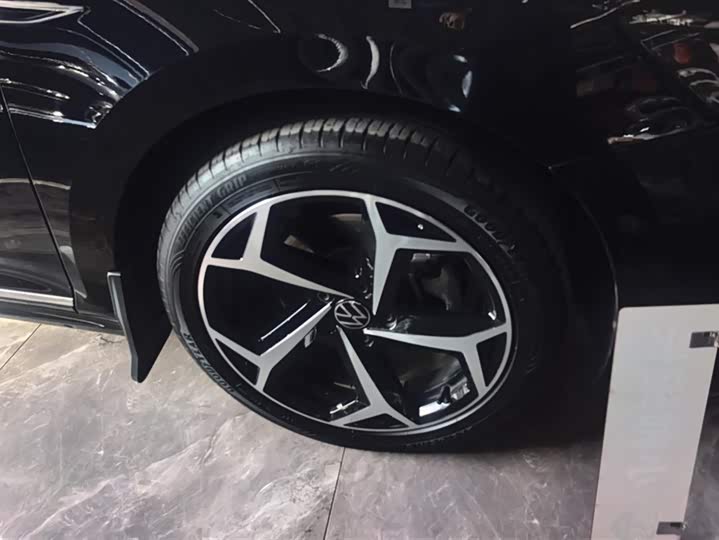 Фото 6 - Volkswagen Passat