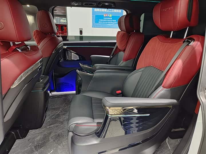 Фото 8 - GAC Trumpchi M8